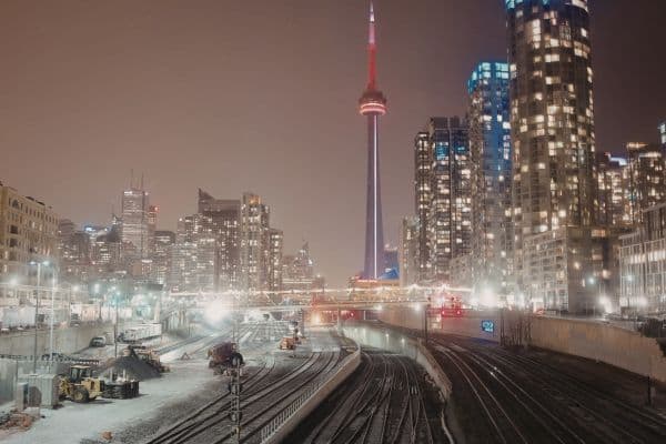 How to Get to Toronto from Montreal